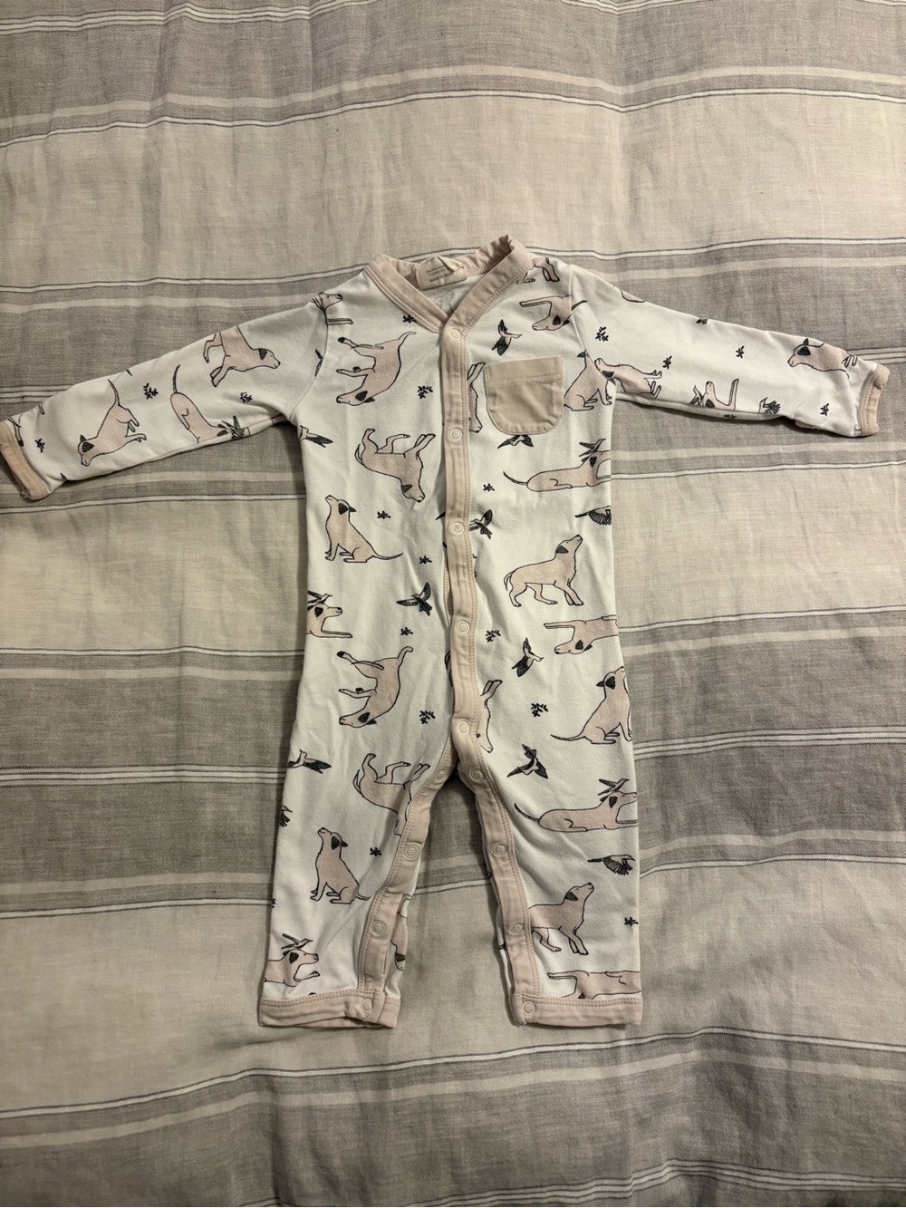 Viverano Organic Comfort Kai Labrador Dog and Hummingbird Snap Jumpsuit 0-3M
